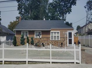 274 Coventry Rd N, West Hempstead, NY 11552