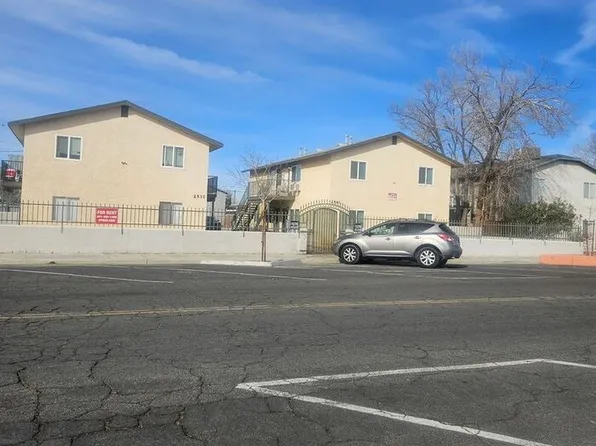 2541 Diamond St APT 3, Rosamond, CA 93560