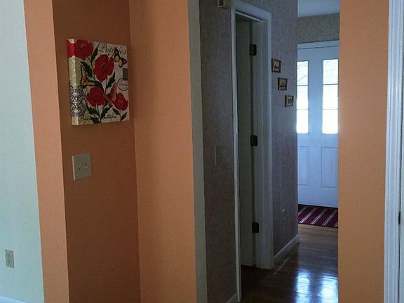 2nd image of 5028 Barnsby Ln