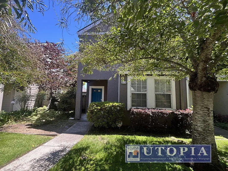 313 Village Cir — Photo 1