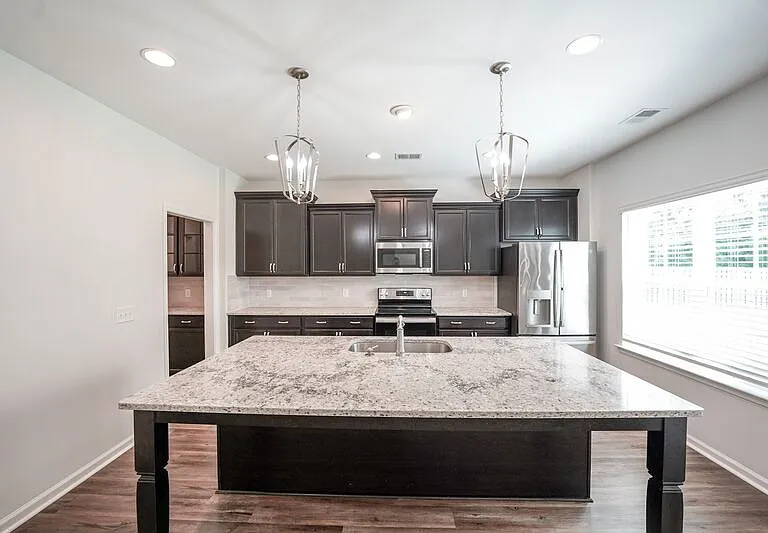 3556 Castleoak Dr — Photo 9