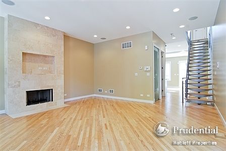 4th image of 1008 N Rockwell St