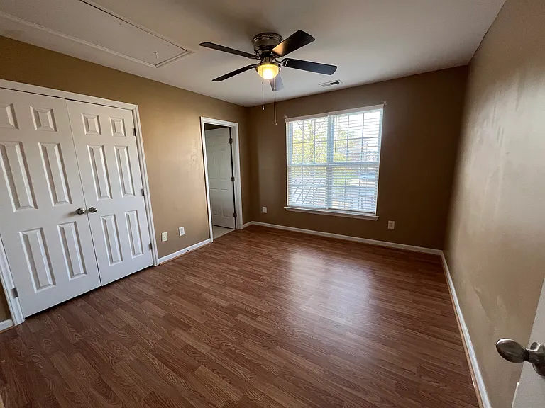 9804 Blackwell Dr — Photo 7