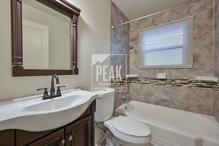 4437 Donnelly Ave — Photo 19