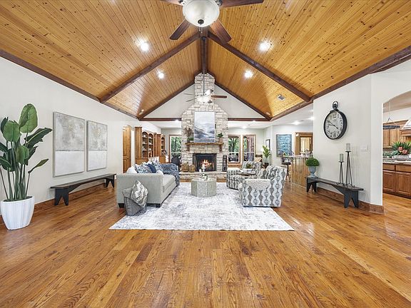 3rd image of 2702 Hidden Trails Rd