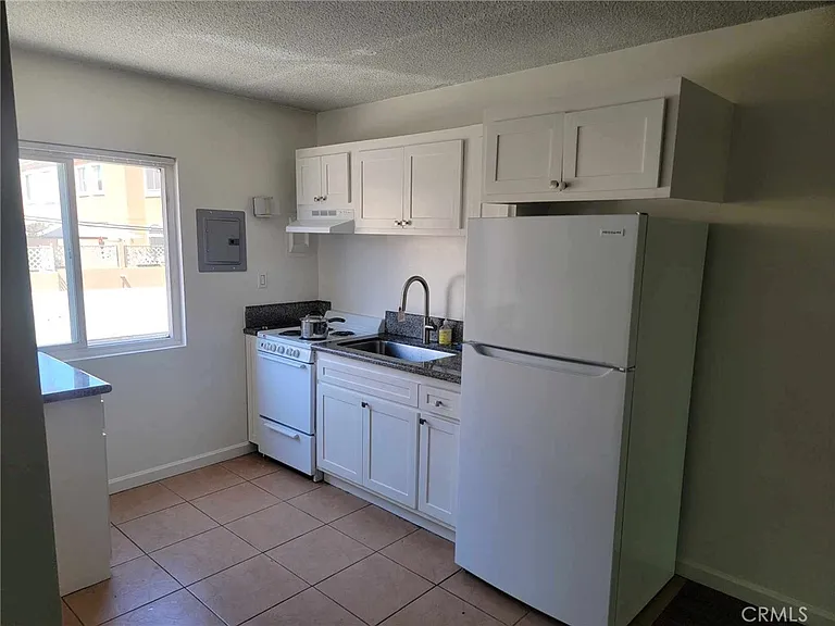 620 Illinois Ct #15 — Photo 1