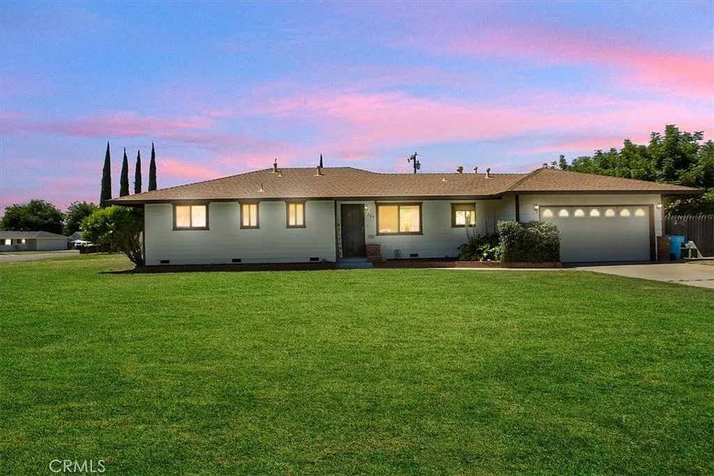 1204 Meadow Ave photo 1
