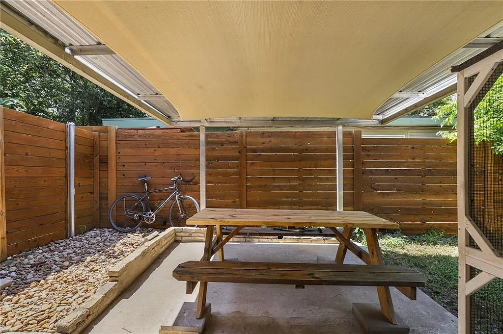 1300 Fairbanks Dr — Photo 4