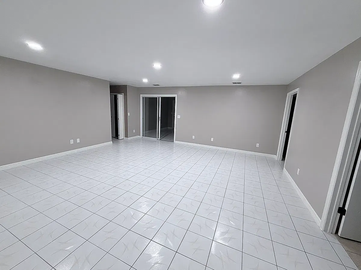 9278 Spring Rd — Photo 3