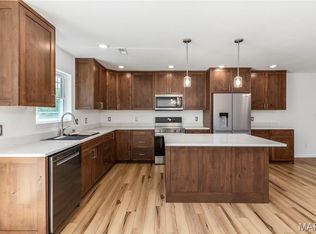 245 Hawkins Ave, Crocker, MO 65452