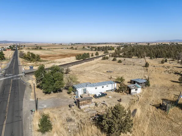 9679 SW Feather Dr, Culver, OR 97734