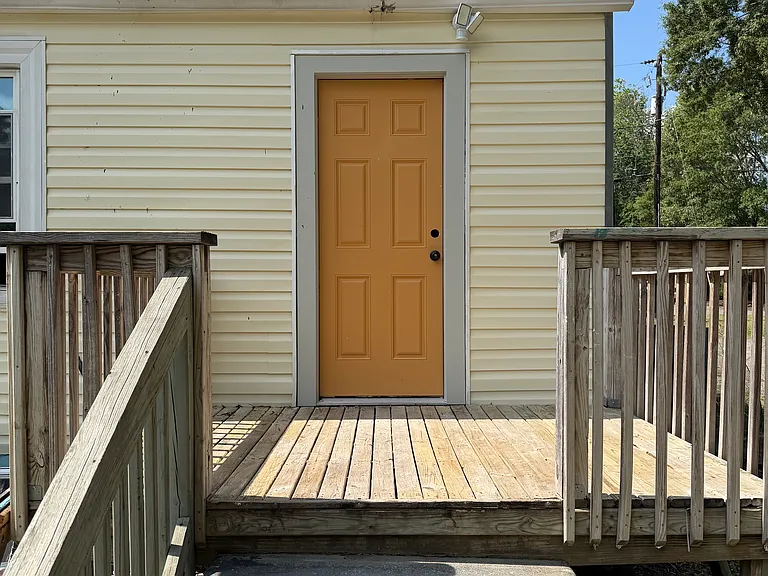 202 B Oak St #B — Photo 12