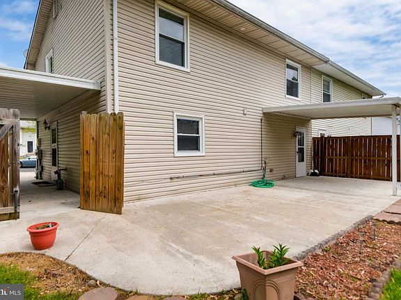 3rd image of 1317 Farrara Dr