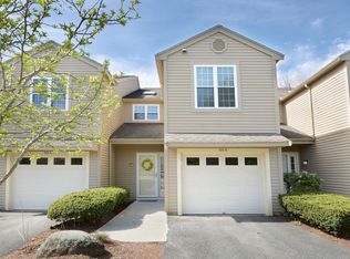 109 Ridgefield Cir #B, Clinton, MA 01510