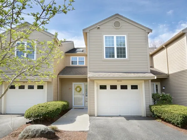 109 Ridgefield Cir #B, Clinton, MA 01510