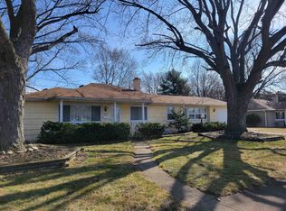 116 N Holiday Dr, South Bend, IN