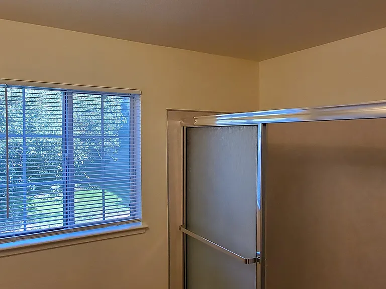 571 El Camino Ave — Photo 12