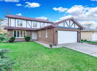 2051 Busse Hwy, Des Plaines, IL 60016