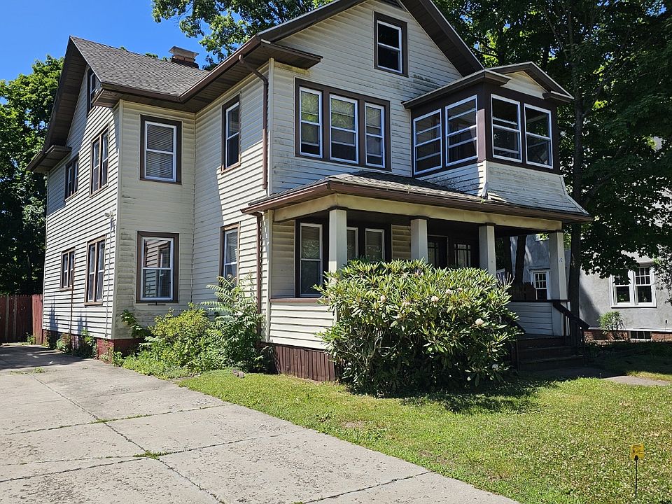 1st image of 112 Putnam Ave #1