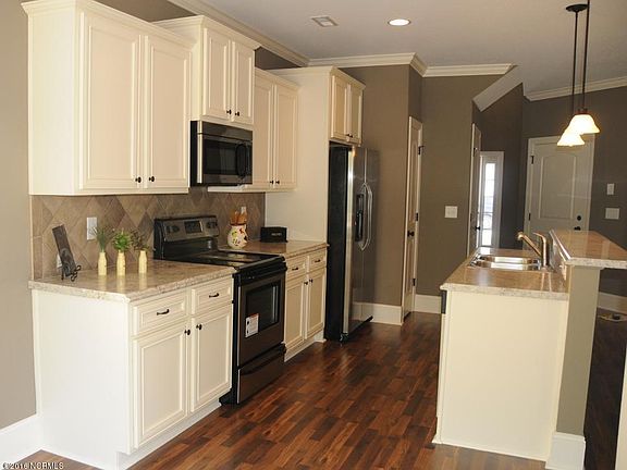 3rd image of 1628 Cambria #B
