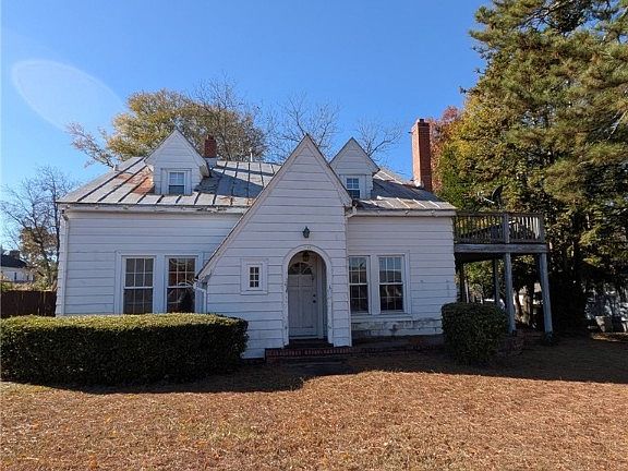 2nd image of 707 W Cumberland St