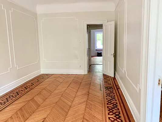 Rented by A P Realty Group NY LTD | media 32