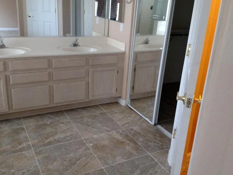 662 W Princeton Ave — Photo 11