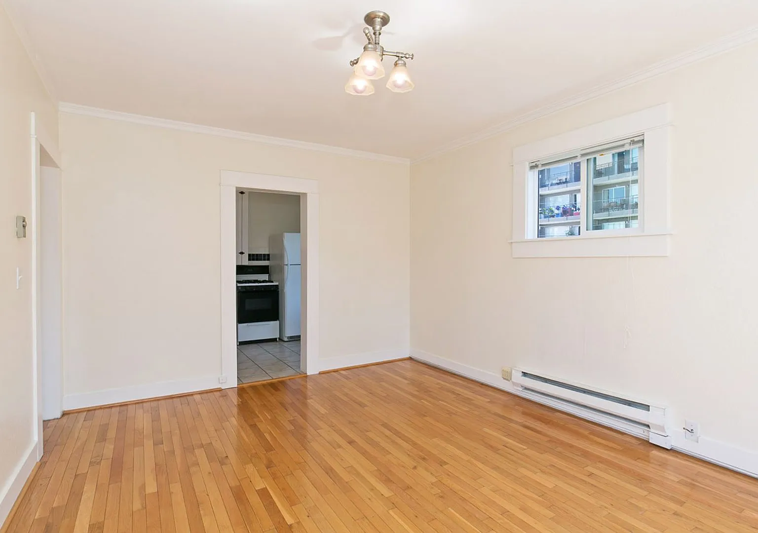 Blaine Apartments — Photo 4