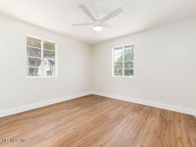 2247 Riverside Ave #6 — Photo 11
