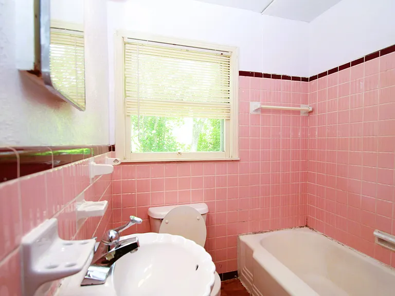 808 Emery St — Photo 15