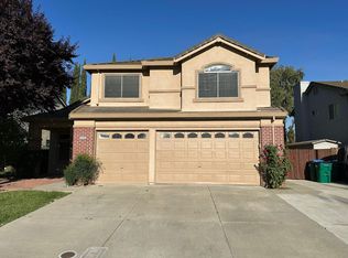 2320 Meadowbrook Dr, Lodi, CA 95242