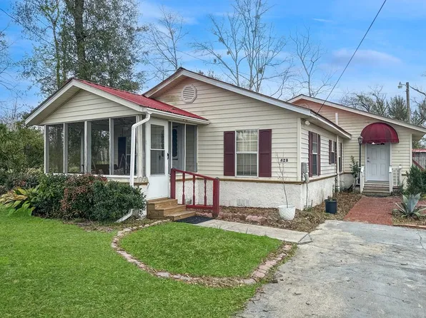 428 N 4th St, Wewahitchka, FL 32465