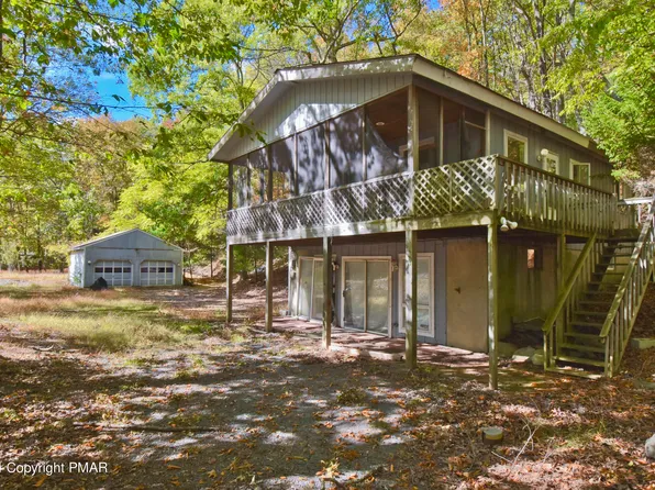 2156 Autumn Ct, East Stroudsburg, PA 18302