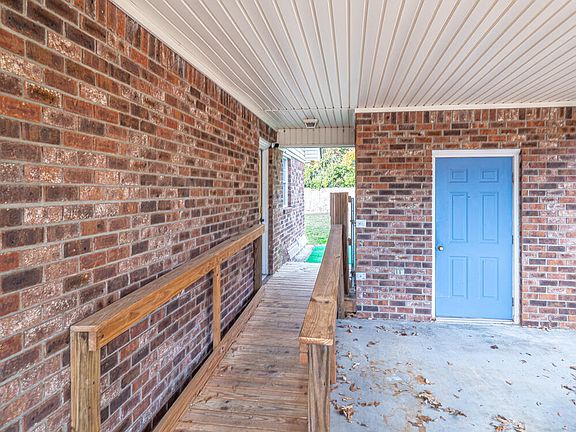 3rd image of 41 Radcliff Dr