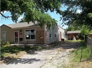 3005 E Locust St, Wichita, KS 67216