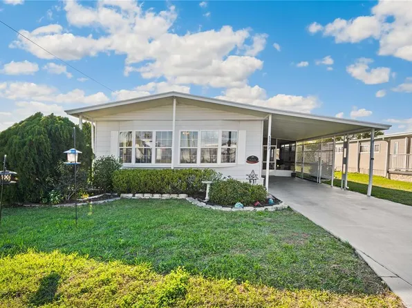 5353 Waters St, Zephyrhills, FL 33542