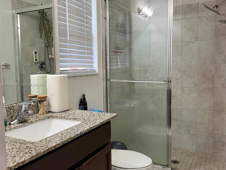 5360 SW 13th Ct — Photo 8