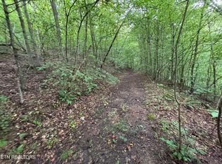 6th Ave, Jellico, TN 37762