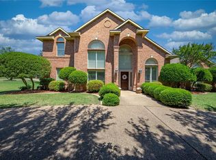 145 Country Club Dr, Heath, TX 75032