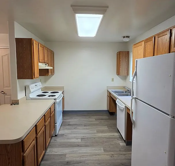 4104 Hillview Way — Photo 5