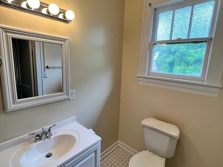 119 Albemarle Ave SW #C5 — Photo 8