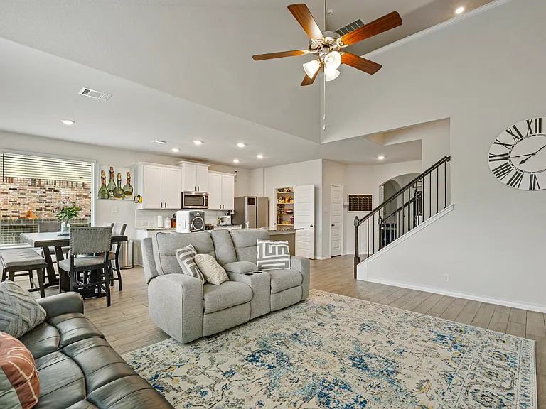 512 Steele Shallows — Photo 11
