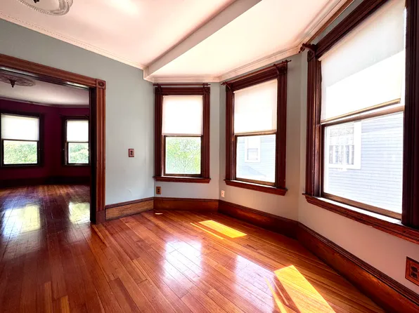 104 Hancock St, Somerville, MA 02144