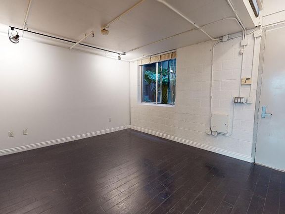 4th image of 1130 S Flower St APT 107