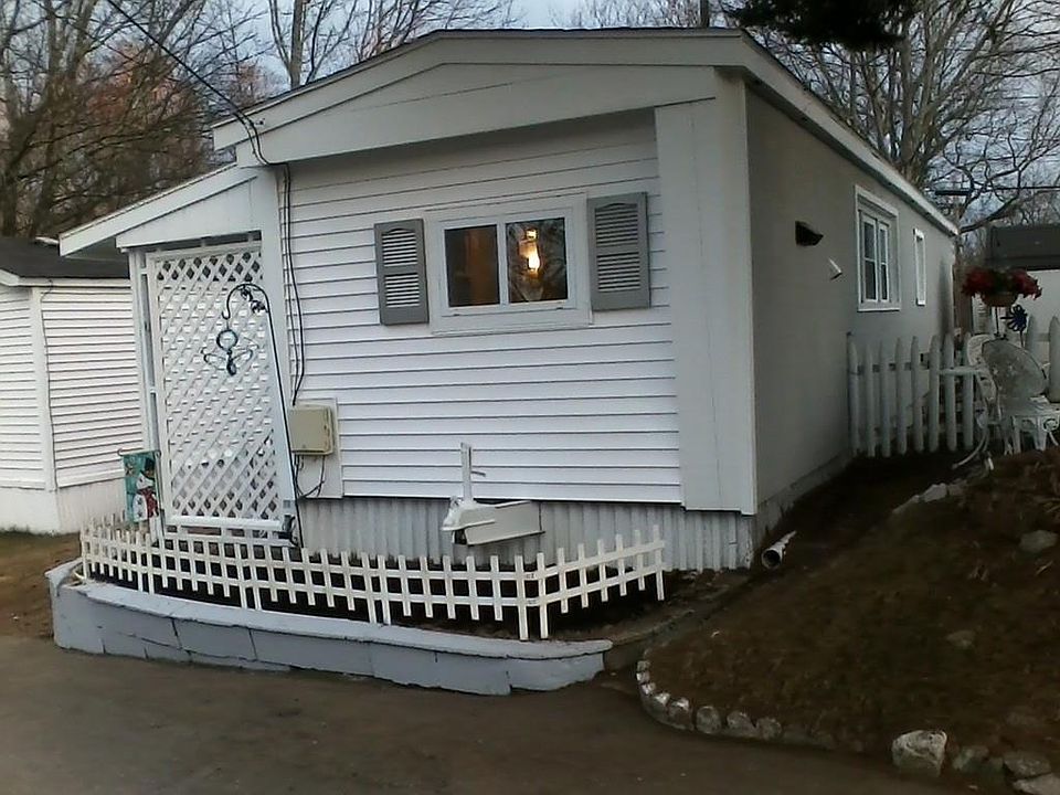 1st image of 1156 Park St Trailer 9