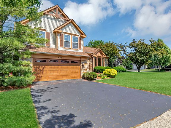 2nd image of 652 Morning Glory Ln