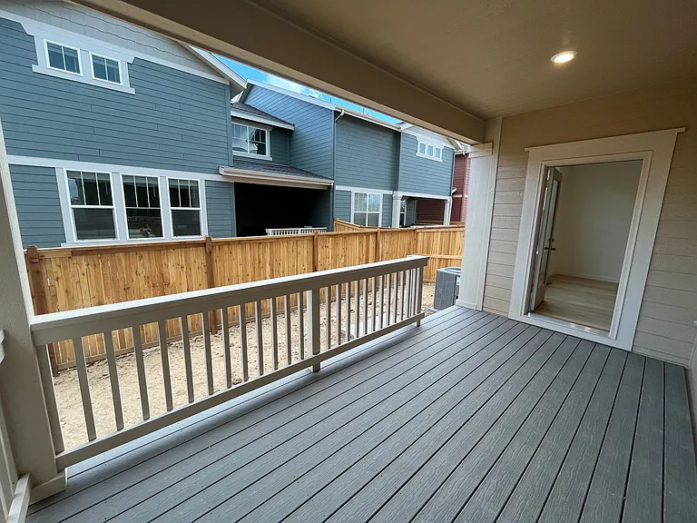 2268 Crescent Cir — Photo 15