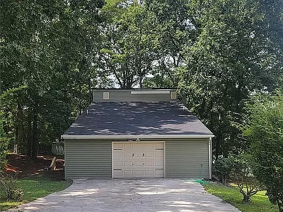 2329 Rolling Rock Dr — Photo 2