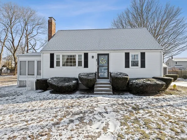 15 Short St, Weymouth, MA 02190