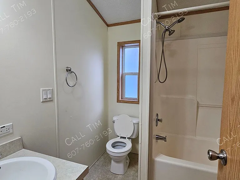 48 Post Rd — Photo 5